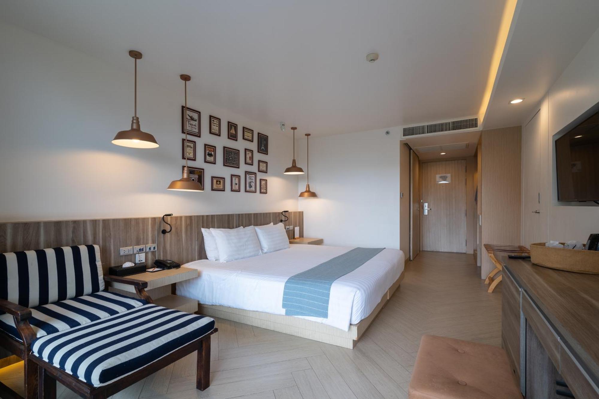 Superior King Room