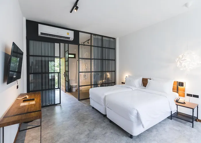 Baan Ploy Sea