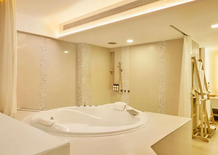 Pullman Pattaya Hotel G